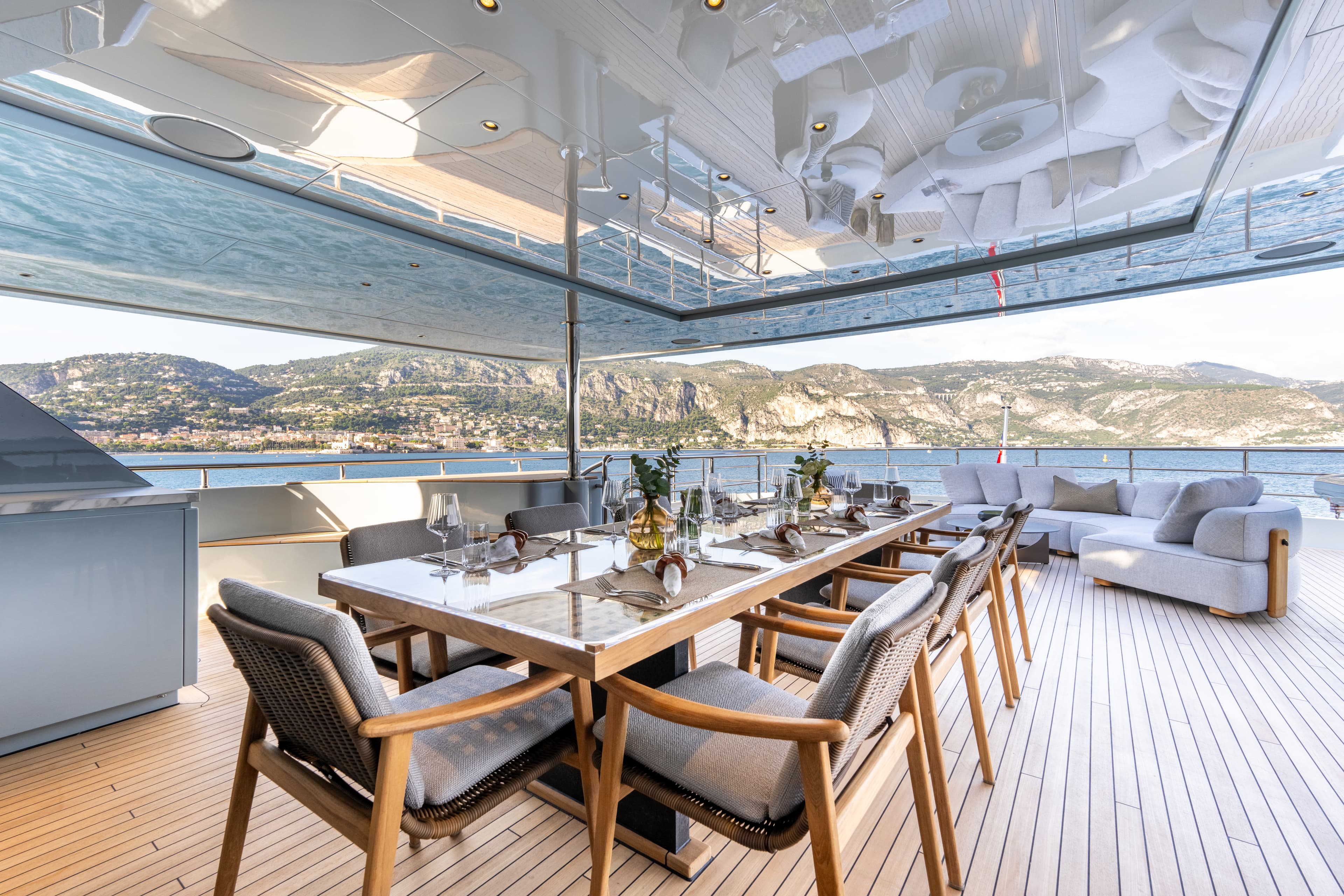 Ilios Decor - Luxury yacht exterior dining area